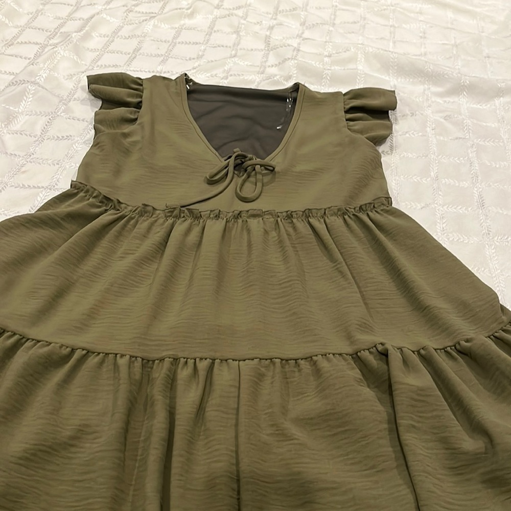 Altrd state.  xs mini dress. Babydoll style